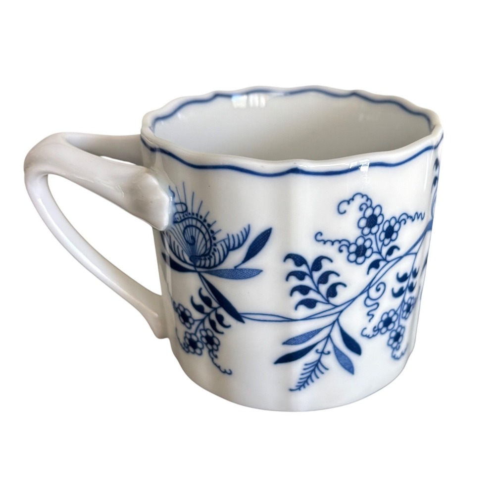 Blue Danube Blue Onion | Porcelain Coffee Mug | Scalloped Rim | Japan | Vintage